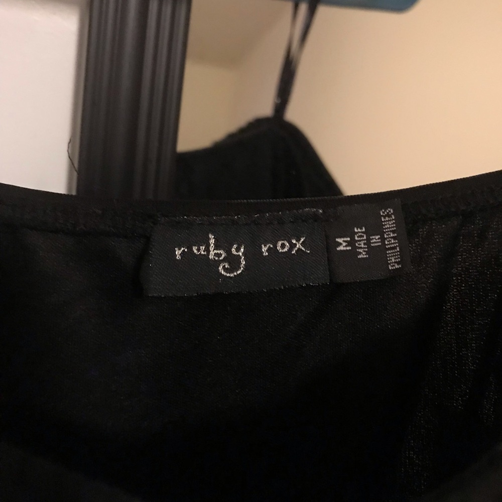 Juniors M Ruby Rox LBD - Picture 3 of 7
